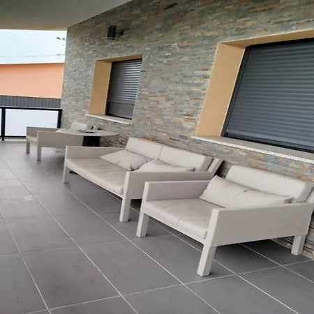 Villa Private With Pool And Near *