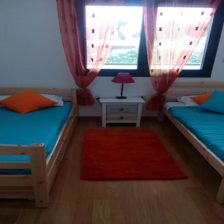 Villa Private With Pool And Near